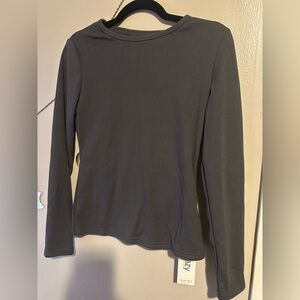 Women's Gray Long Sleeve Top